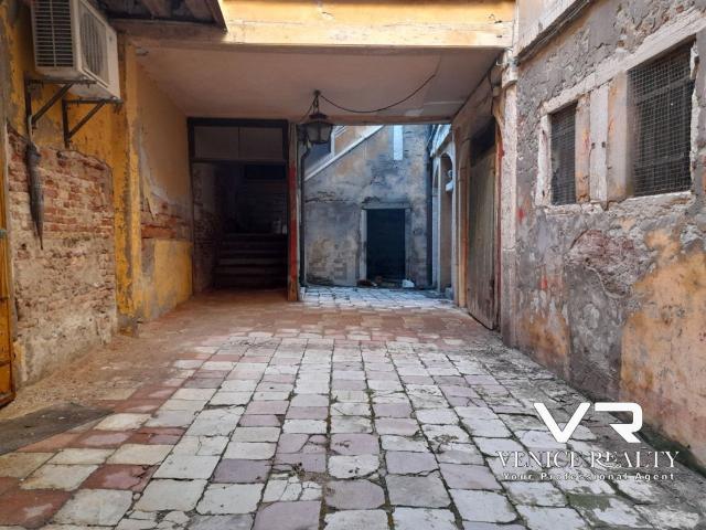 Appartamento in vendita a Venezia-Murano-Burano, Venezia