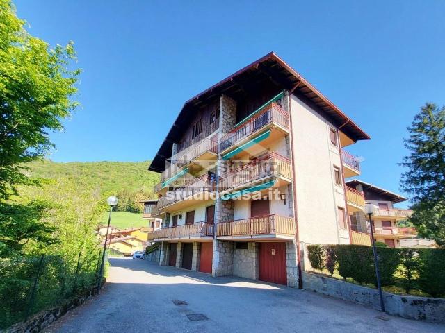 Appartamento in vendita a Fiorine, Clusone