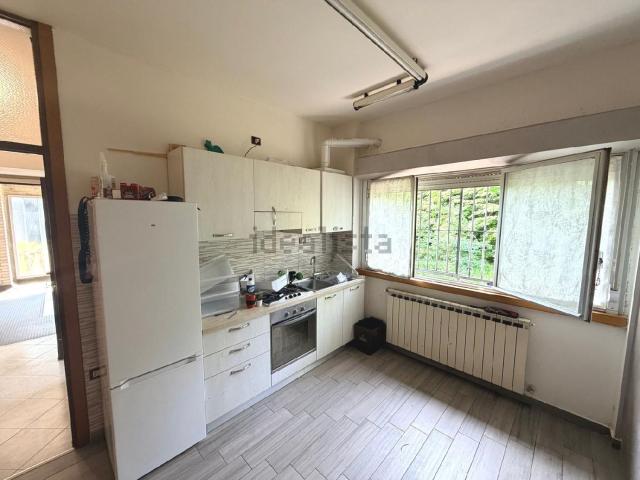 Appartamento in vendita a Boltiere, Lombardia