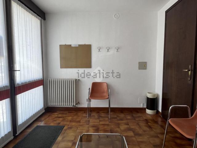 Appartamento in vendita a Uggiate Trevano, Lombardia