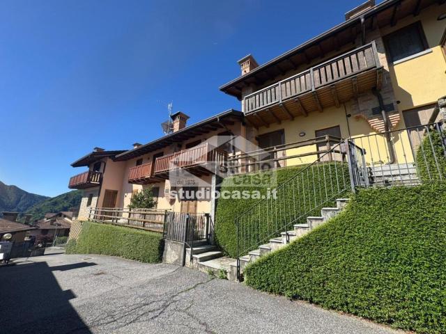 Appartamento in vendita a Premolo, Lombardia