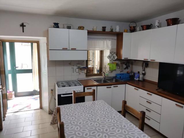 Appartamento in vendita a Castagnola, Massa