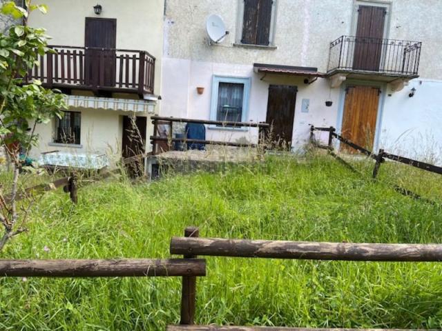 Appartamento in vendita a Comunità Montana della Valle Brembana, Zogno