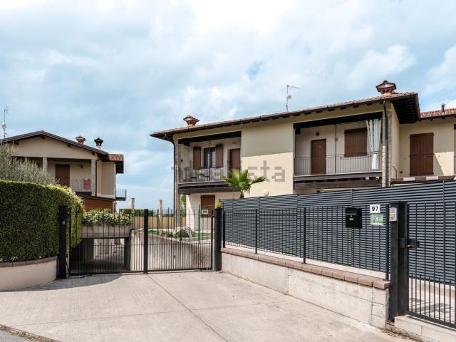 Appartamento in vendita a Desenzano Del Garda, Lombardia