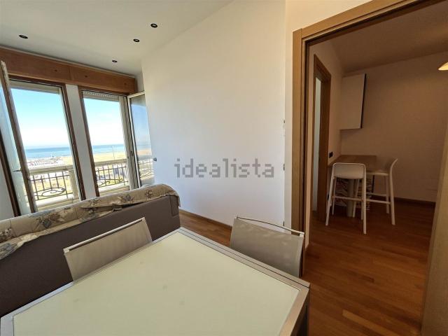 Appartamento in vendita a Miramare, Rimini