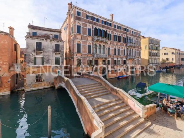 Appartamento in vendita a Venezia-Murano-Burano, Venezia