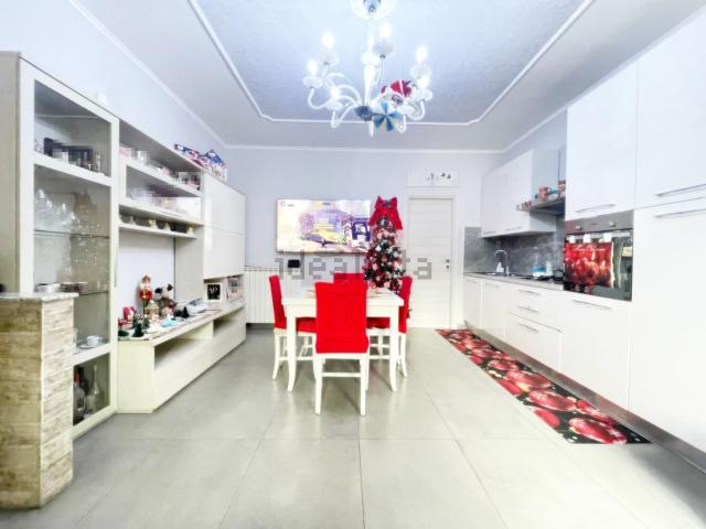 Appartamento in vendita a Montevarchi, Toscana