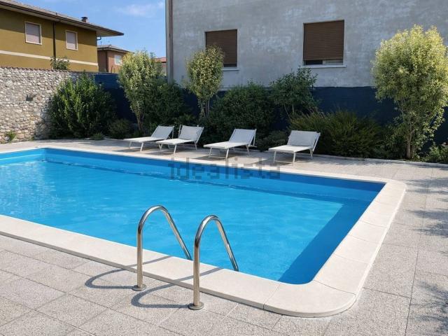 Appartamento in vendita a Lonato, Lombardia