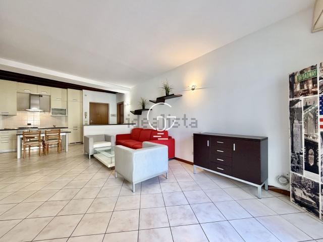 Appartamento in vendita a Desenzano Del Garda, Lombardia