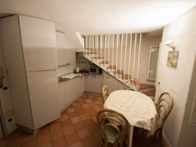 Appartamento in vendita a Carbognano, Lerici