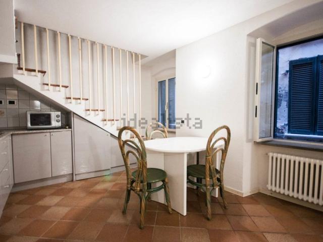 Appartamento in vendita a Carbognano, Lerici