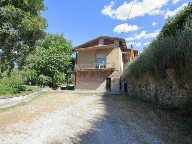 Appartamento in vendita a Amelia, Umbria