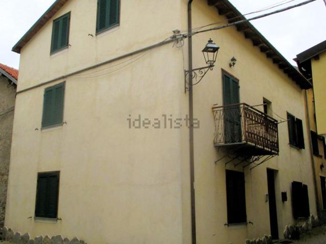 Appartamento in vendita a Bardineto, Liguria