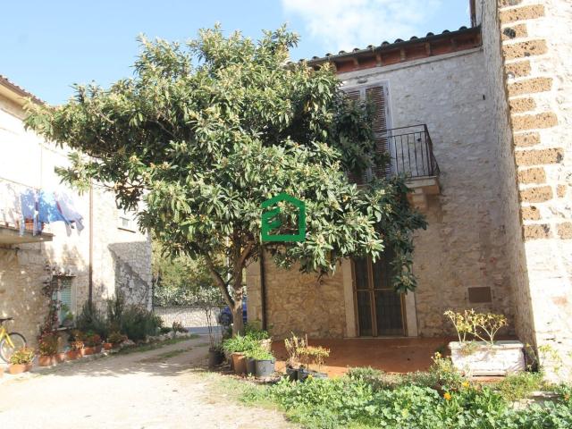 Appartamento in vendita a Guardea, Umbria