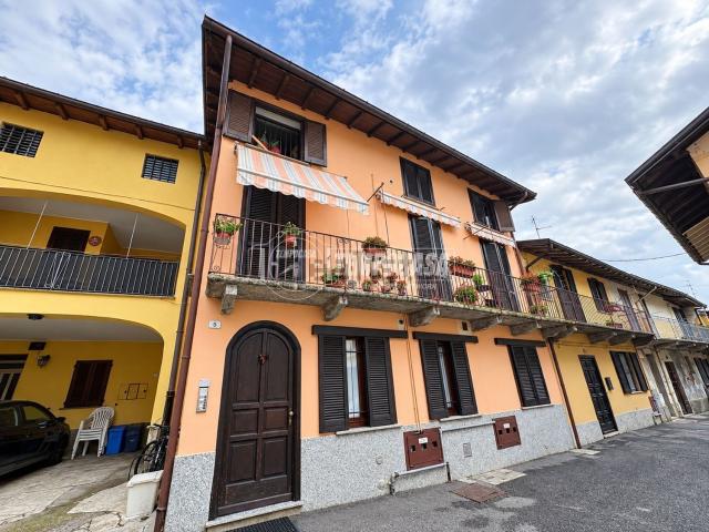 Appartamento in vendita a Rovellasca, Como