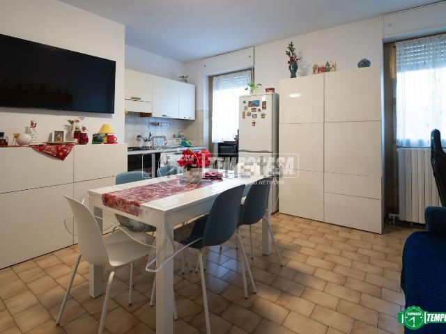 Appartamento in vendita a Sovico, Lombardia