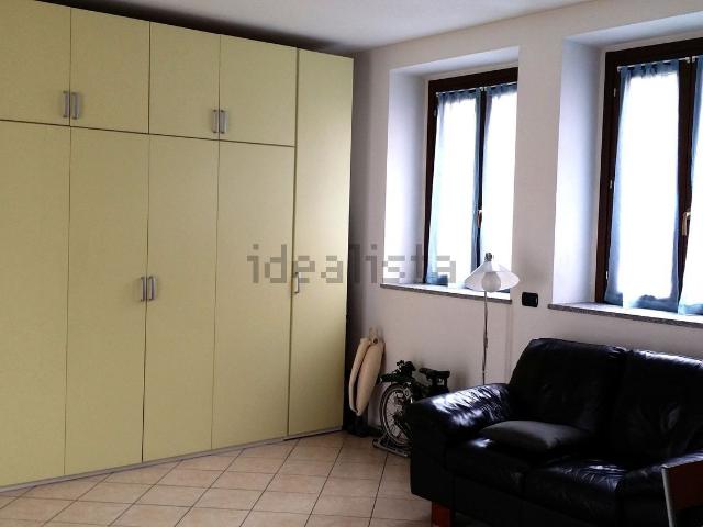 Appartamento in vendita a Valle Olona, Varese