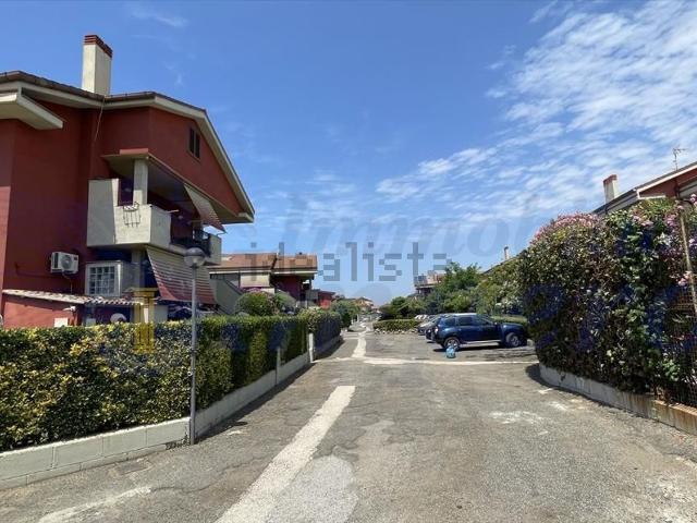Appartamento in vendita a Porto Rutulo, Roma Capitale