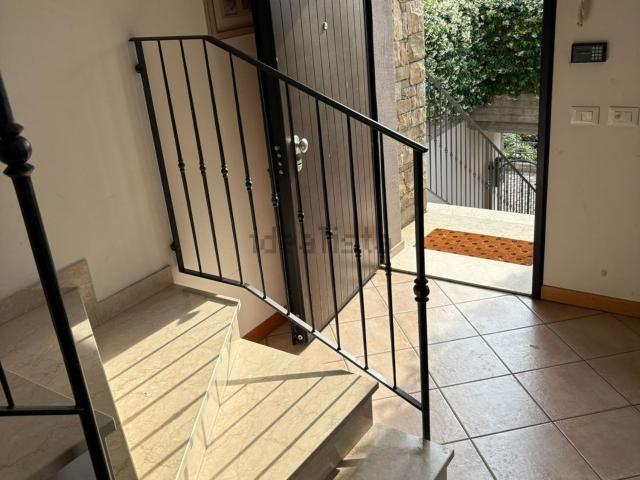 Appartamento in vendita a Lonato, Lombardia