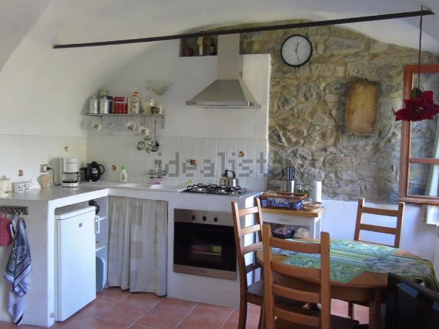 Appartamento in vendita a Apricale, Liguria