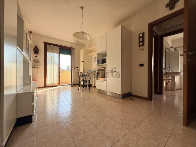 Appartamento in vendita a Azzano, Castel d'Azzano