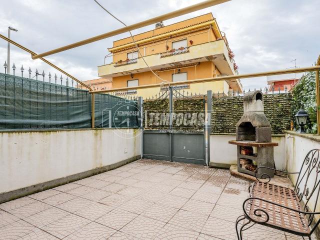 Appartamento in vendita a Passoscuro, Roma Capitale