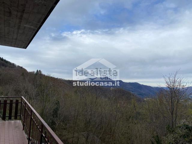 Appartamento in vendita a Comunità Montana della Valle Brembana, Zogno