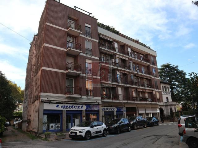 Appartamento in vendita a Comunità Montana Valli del Verbano, Laveno Mombello
