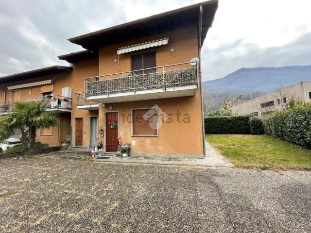 Appartamento in vendita a Comunità Montana del Piambello, Porto Ceresio