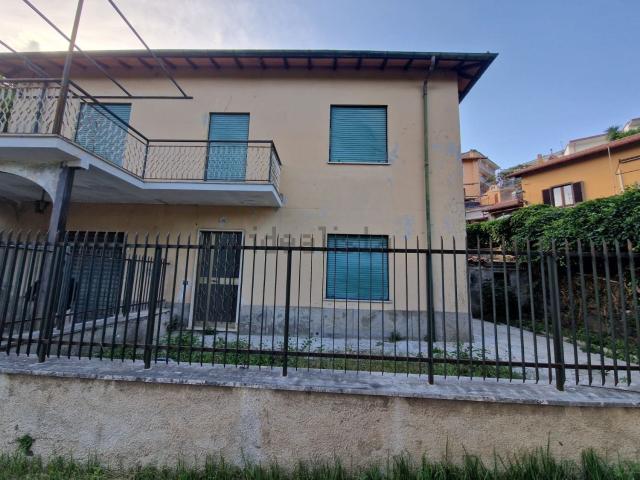 Appartamento in vendita a Squarciarelli, Roma Capitale