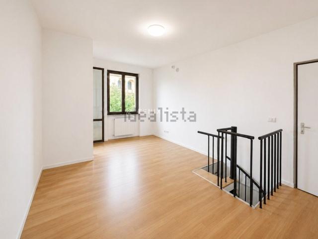 Appartamento in vendita a Bernareggio, Lombardia