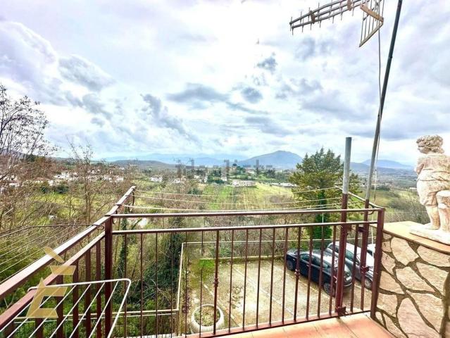 Appartamento in vendita a Ailano, Campania