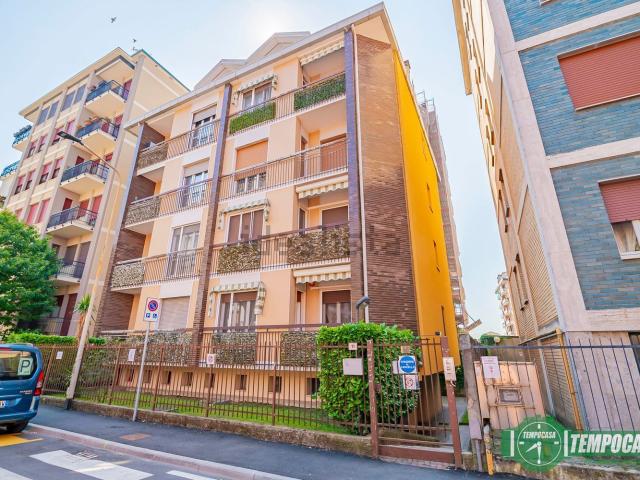 Appartamento in vendita a Melegnano, Lombardia