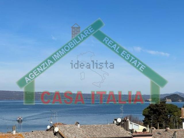 Appartamento in vendita a Capodimonte, Lazio