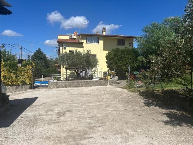 Appartamento in vendita a Villaggio Vigna Fiorita, Ciampino
