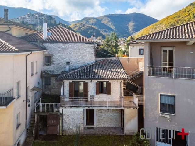 Appartamento in vendita a Contigliano, Lazio