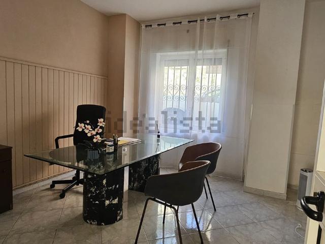 Appartamento in vendita a Salerno, Campania