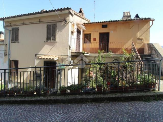 Appartamento in vendita a Scandriglia, Lazio