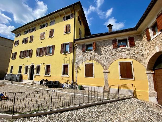 Appartamento in vendita a Caprino Veronese, Veneto