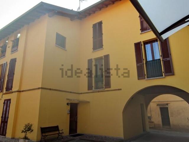Appartamento in vendita a Cornate D'adda, Lombardia