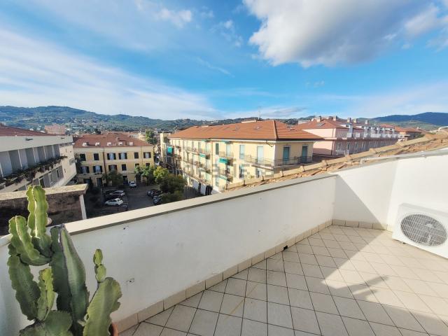 Appartamento in vendita a Diano Calderina, Diano Marina