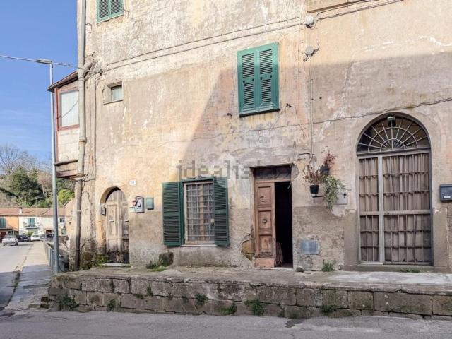 Appartamento in vendita a Ronciglione, Lazio