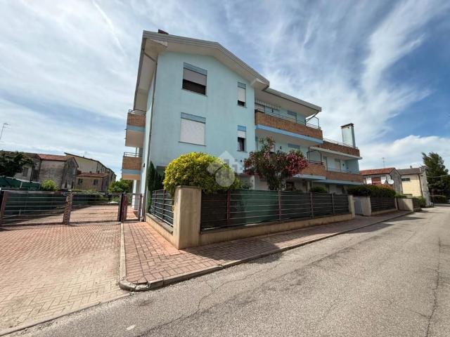 Appartamento in vendita a Rovigo, Veneto