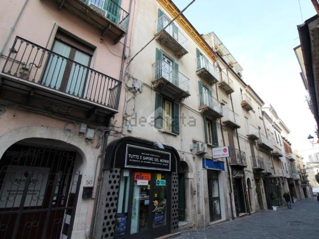 Appartamento in vendita a Campobasso, Molise