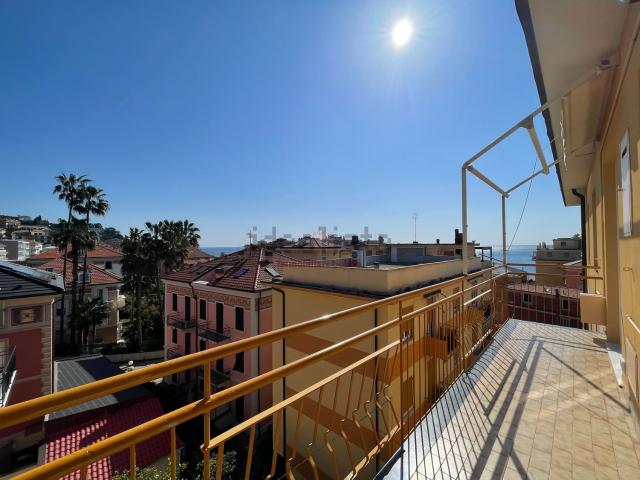 Appartamento in vendita a Varazze, Liguria