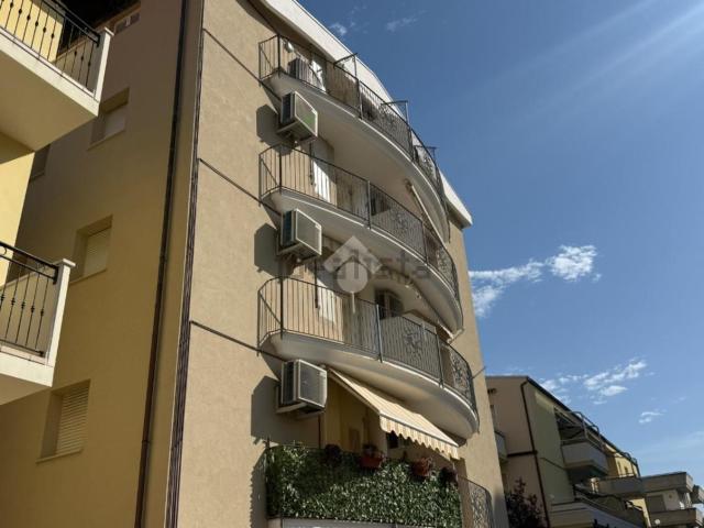 Appartamento in vendita a Alba Adriatica, Teramo