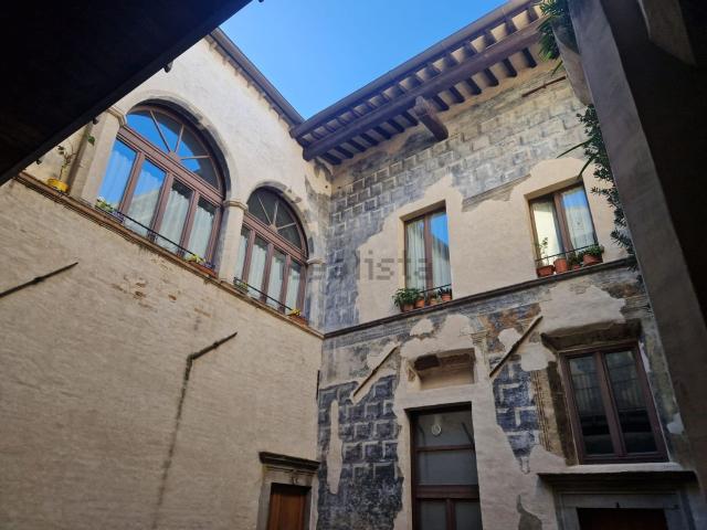 Appartamento in vendita a Foligno, Umbria