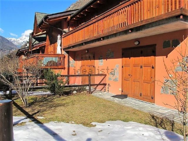 Appartamento in vendita a Spriana, Lombardia