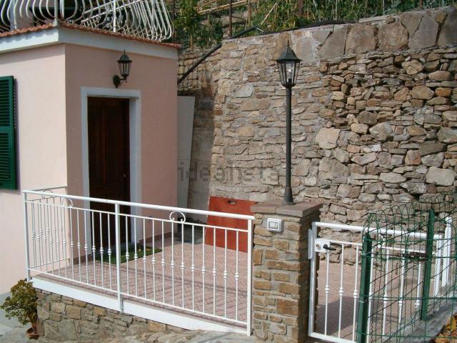 Appartamento in vendita a Perinaldo, Liguria
