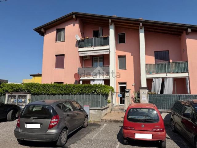 Appartamento in vendita a Leno, Lombardia